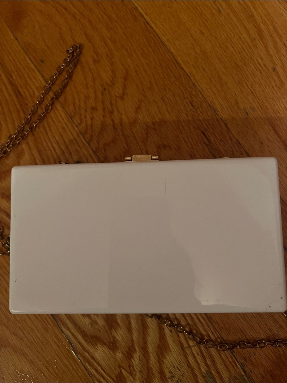 Chloe K White Box Clutch with Red Pixel Heart and Gold Chain Strap - Picture 4 of 4